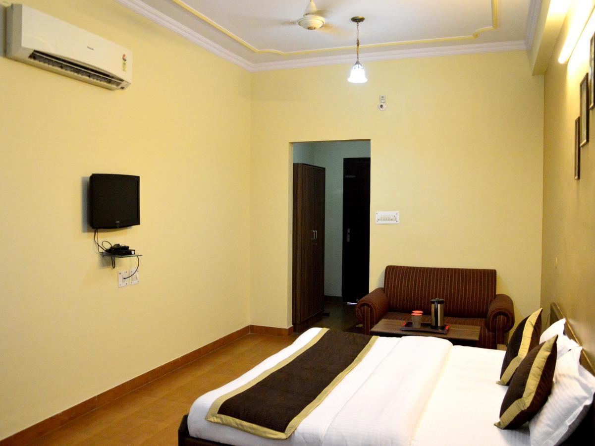 Oyo 6012 Hotel Rockwell Jaipur Dış mekan fotoğraf