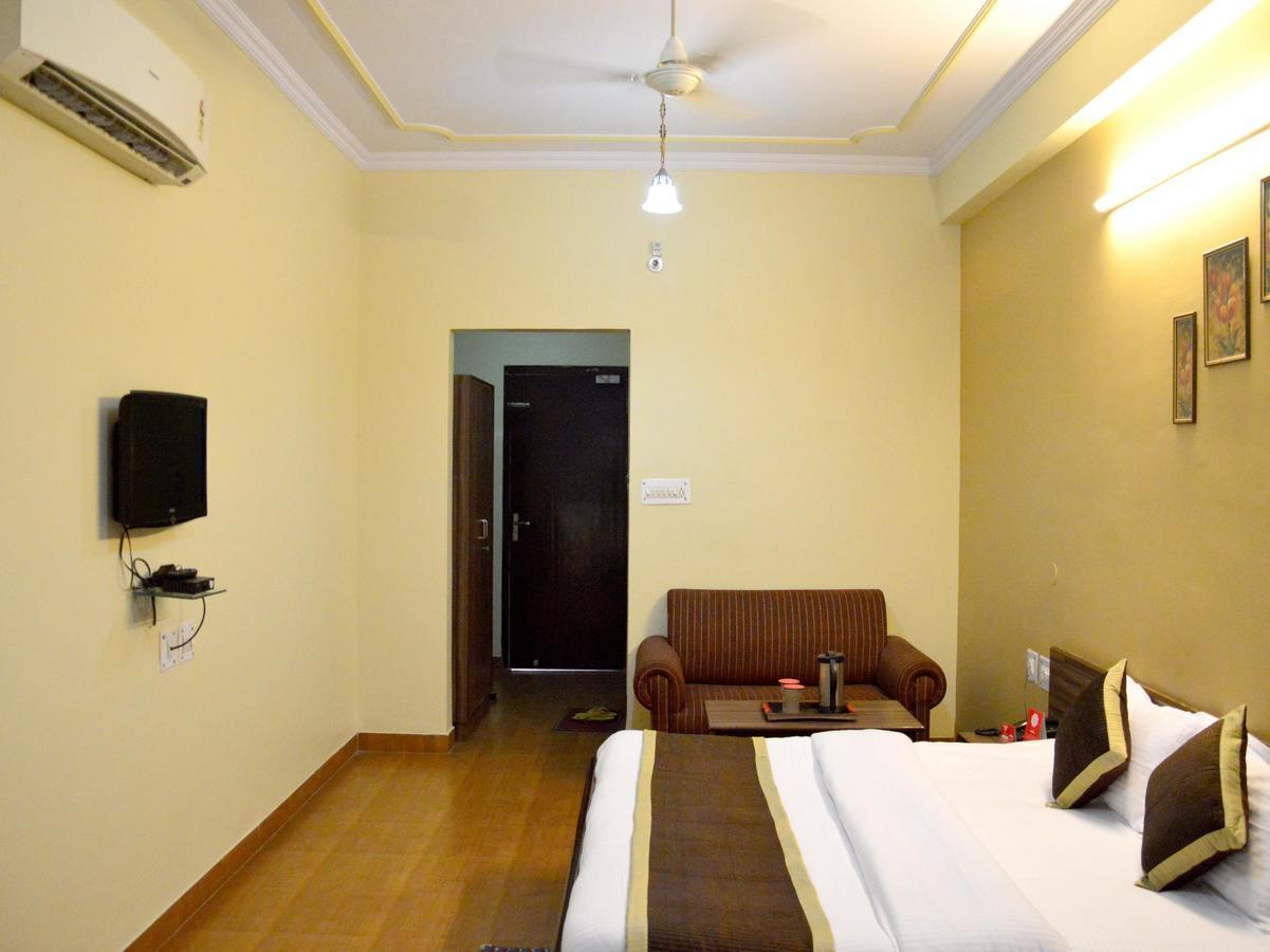 Oyo 6012 Hotel Rockwell Jaipur Dış mekan fotoğraf