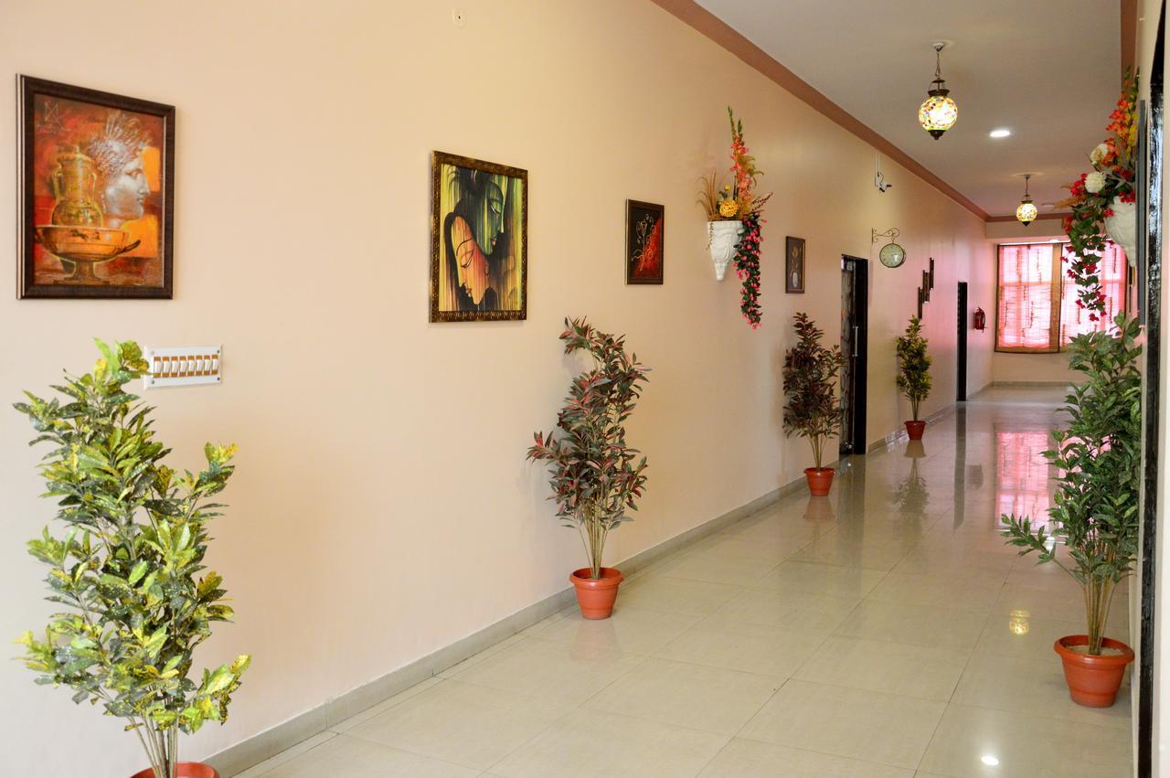 Oyo 6012 Hotel Rockwell Jaipur Dış mekan fotoğraf